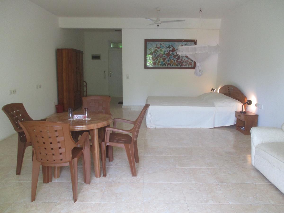 Raja Beach Hotel Balapitiya Exterior foto