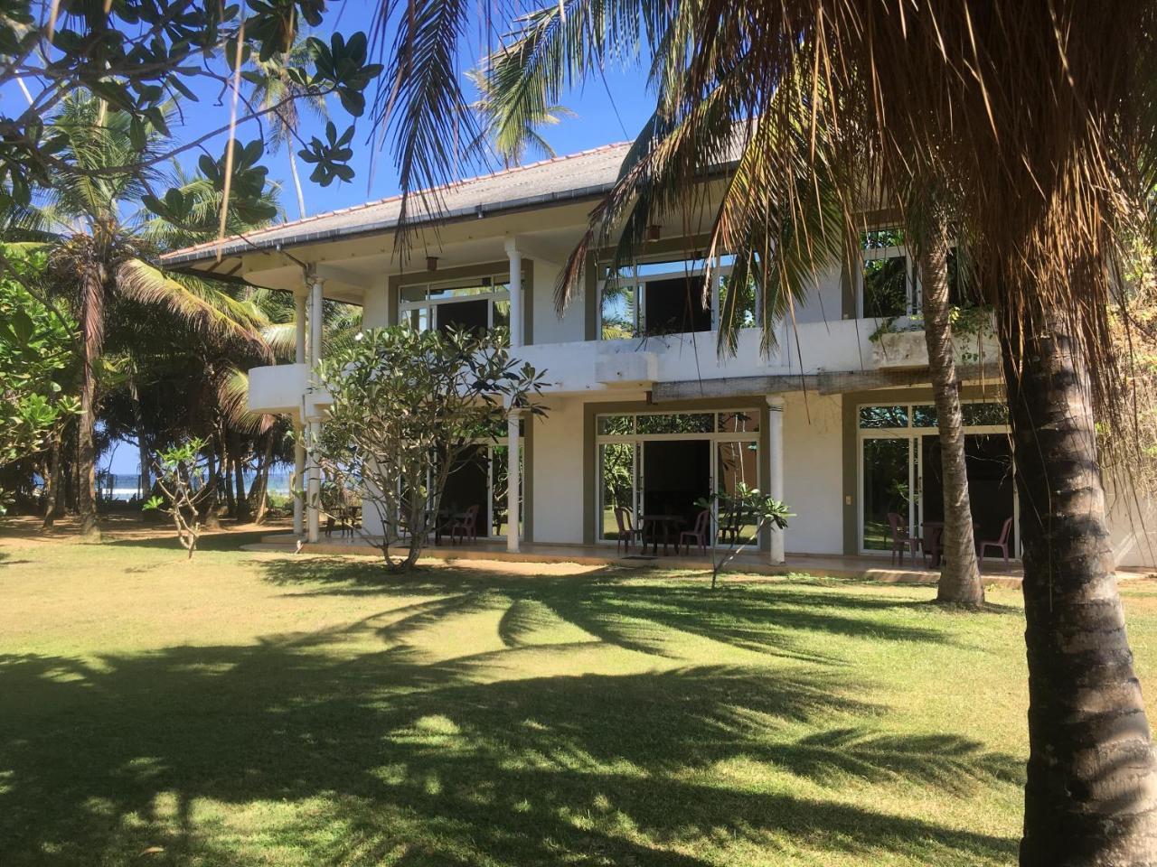 Raja Beach Hotel Balapitiya Exterior foto