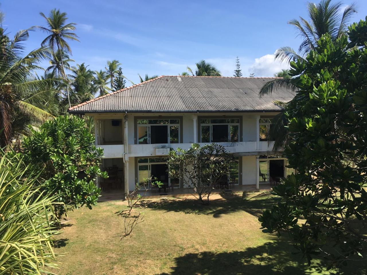 Raja Beach Hotel Balapitiya Exterior foto